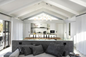 PREMIUM CAPE Camps Bay Lodge